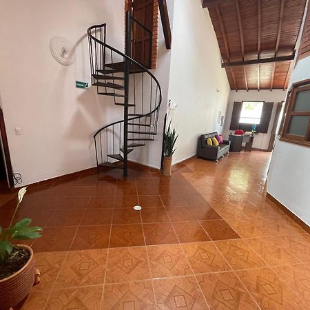 Hostel La Hormiga บาริชารา ภายนอก รูปภาพ