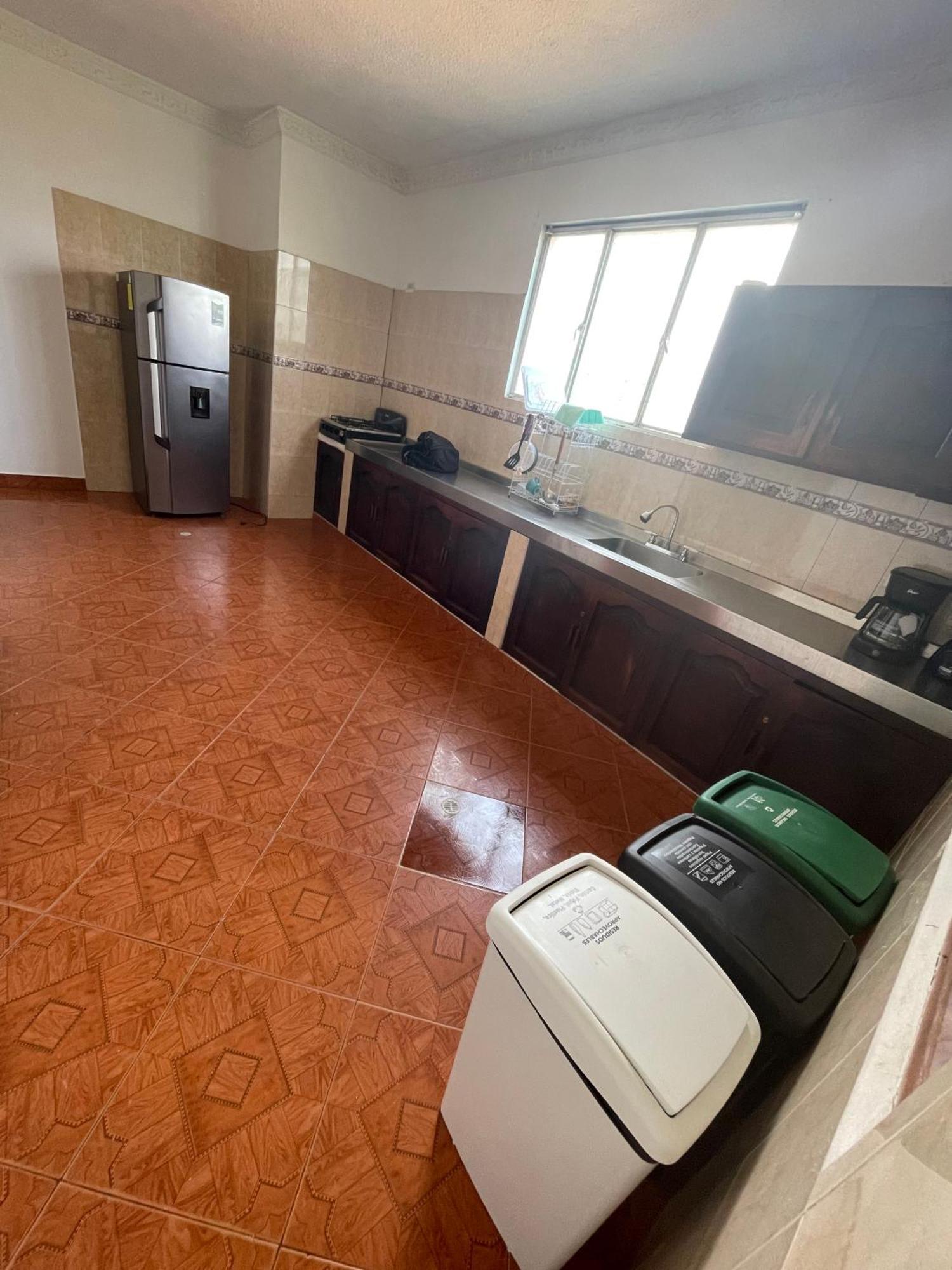 Hostel La Hormiga บาริชารา ภายนอก รูปภาพ