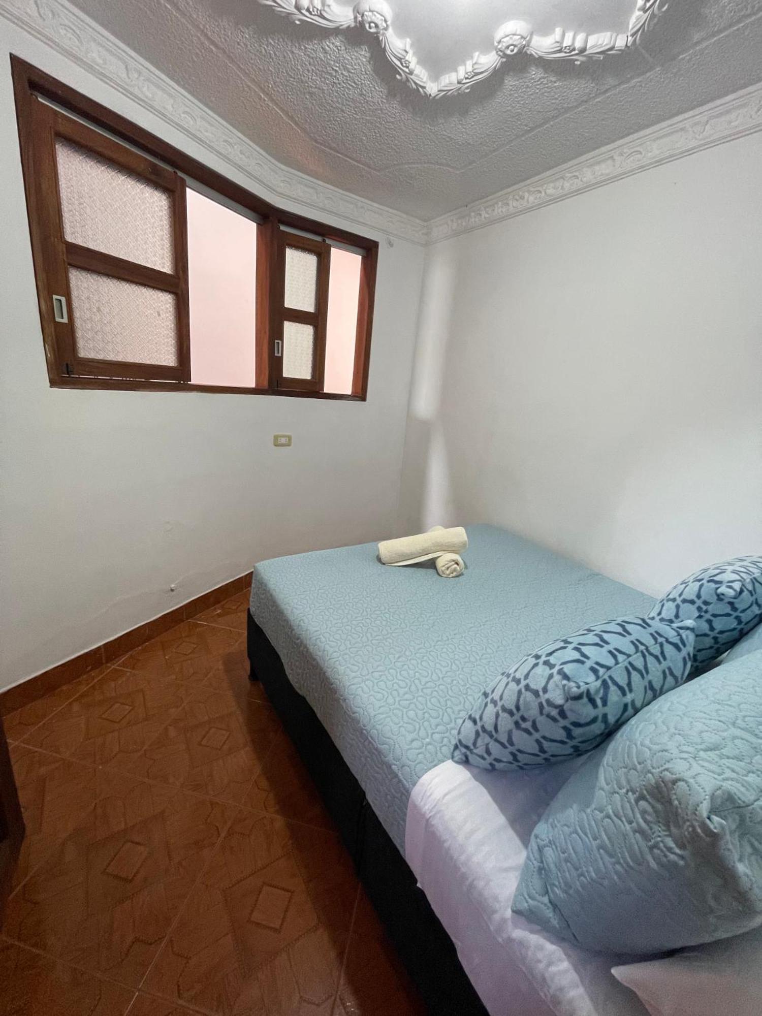 Hostel La Hormiga บาริชารา ภายนอก รูปภาพ