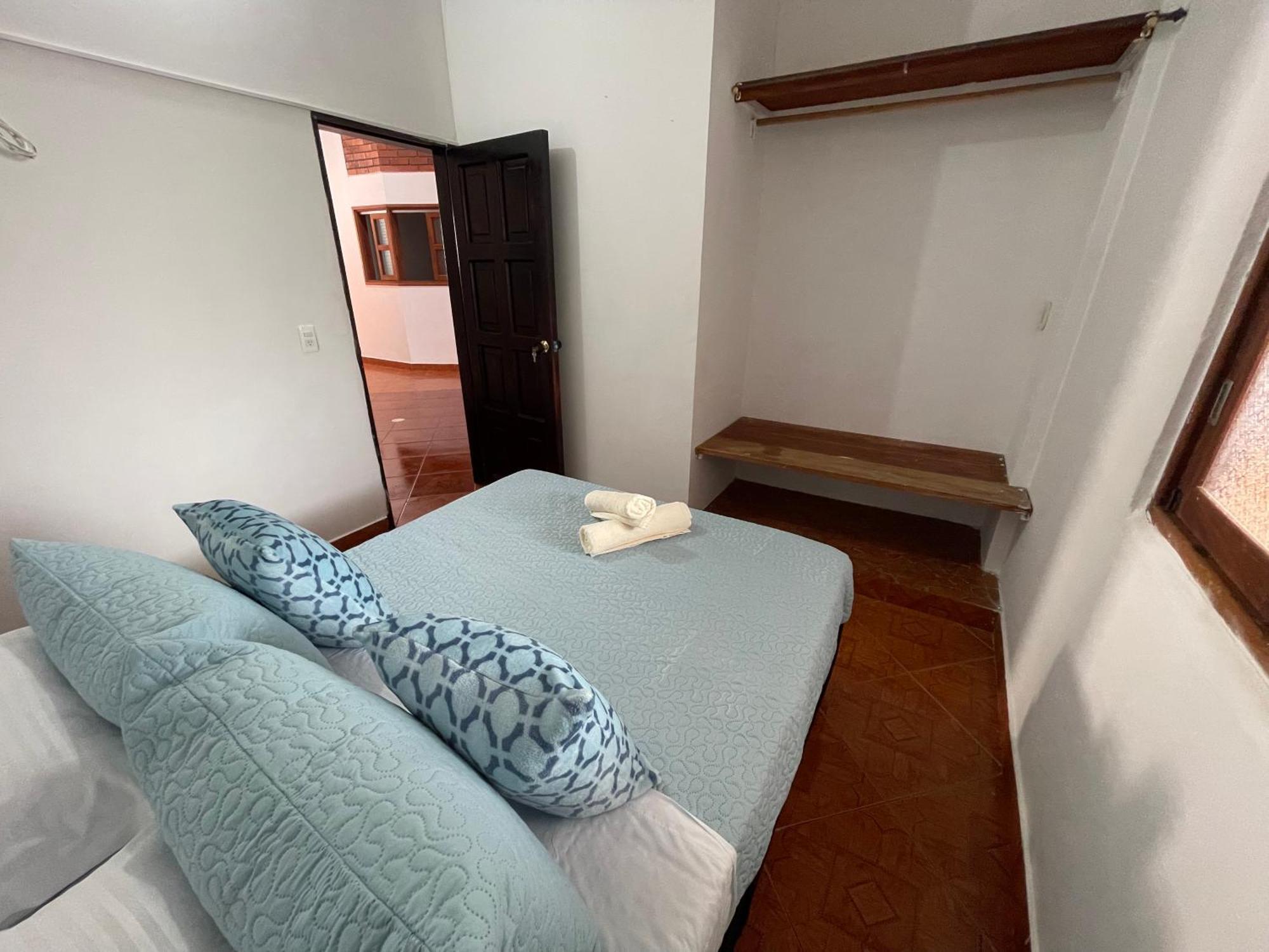 Hostel La Hormiga บาริชารา ภายนอก รูปภาพ