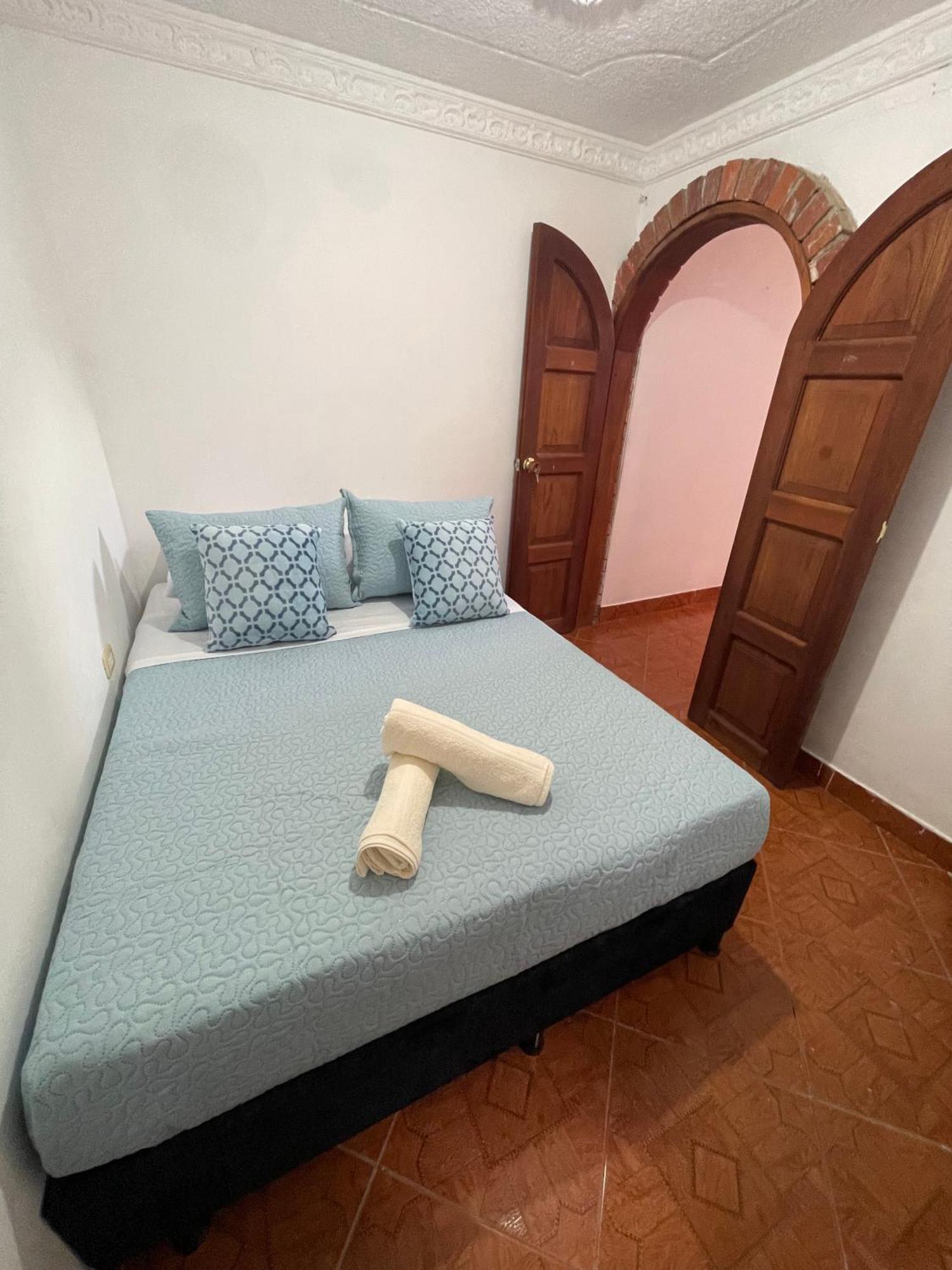 Hostel La Hormiga บาริชารา ภายนอก รูปภาพ